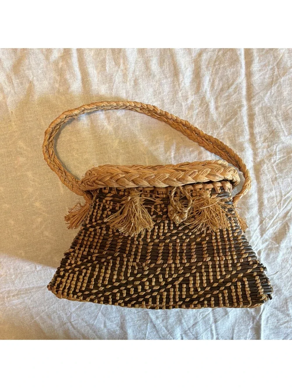 Vintage Handwoven Basket Purse Natural Fiber Geometric Tassel Shoulder Bag